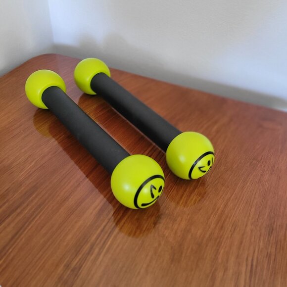 Zumba Toning Sticks - Picture 2 of 3